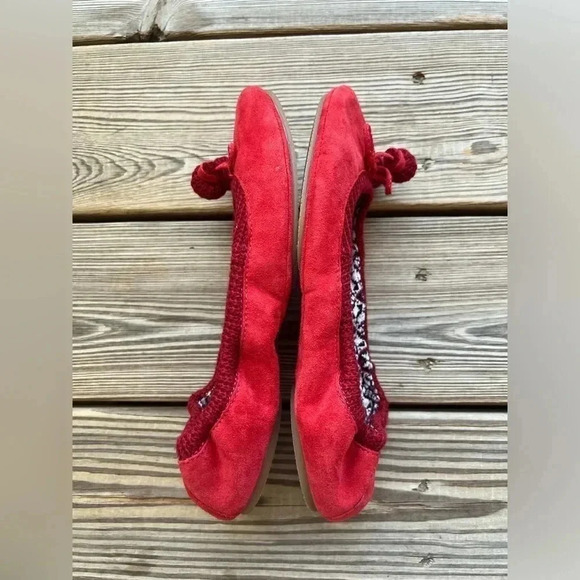 Cole Haan Womens Ballet Flats Shoes Red Leather Slip On Bow Tassel Round Toe 10 - Picture 3 of 9